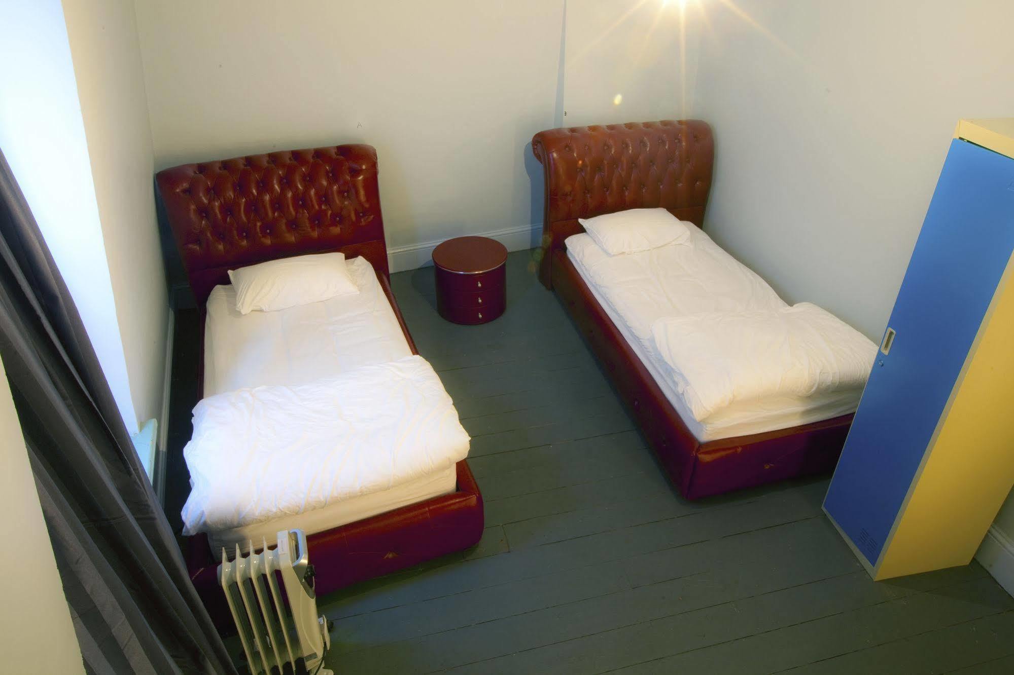 Backpackers Imperial Hotel Hobart Exterior photo