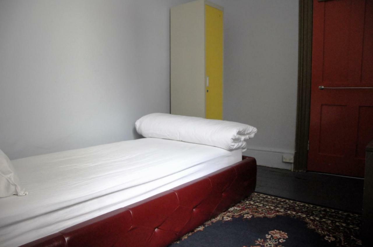 Backpackers Imperial Hotel Hobart Exterior photo